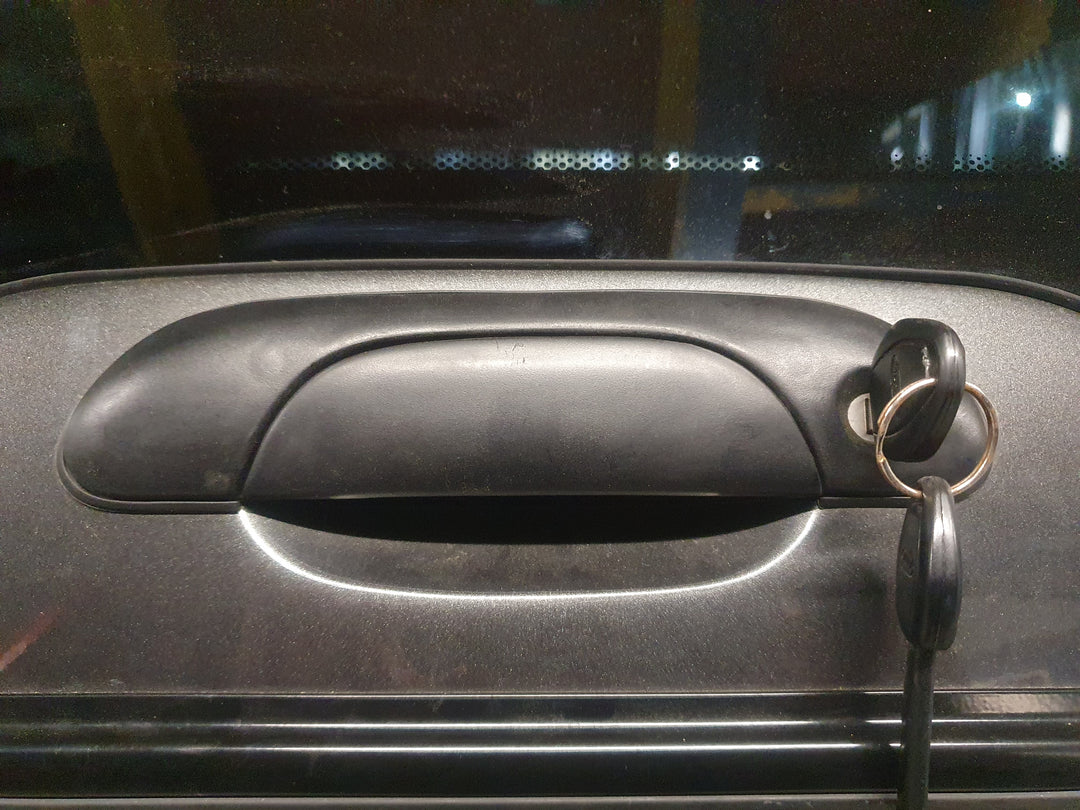 CMX / Trade Pro Plus Exterior Rear Door Handle Lock inc Barrel and Keys