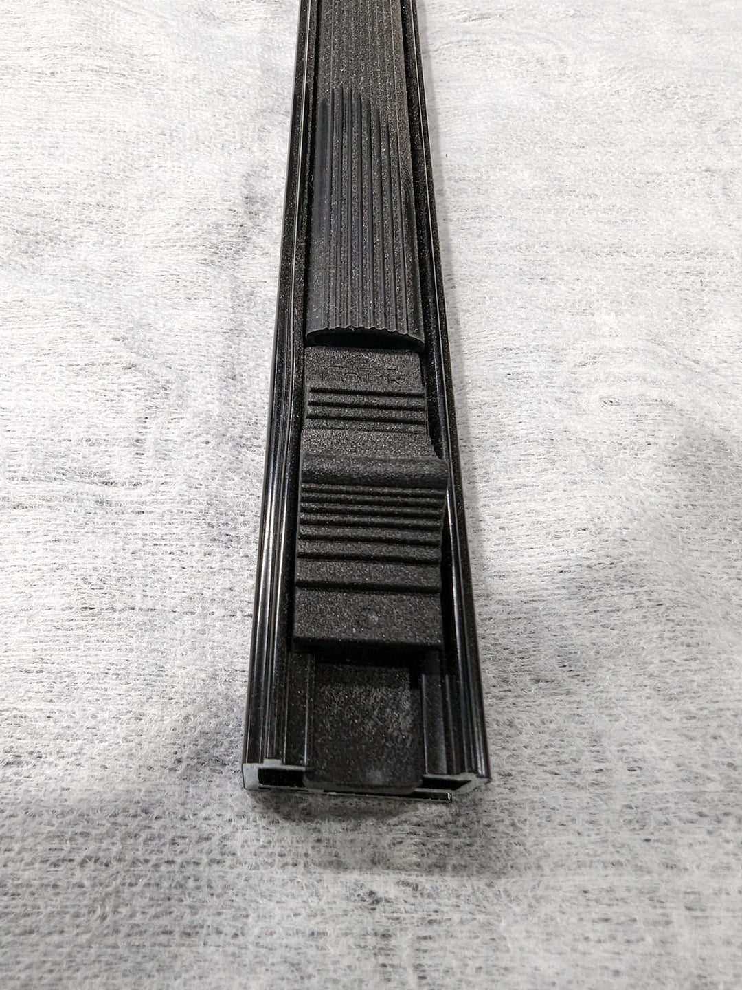 Lock Assembly for Side Sliding Window inc plastic handle cover strip