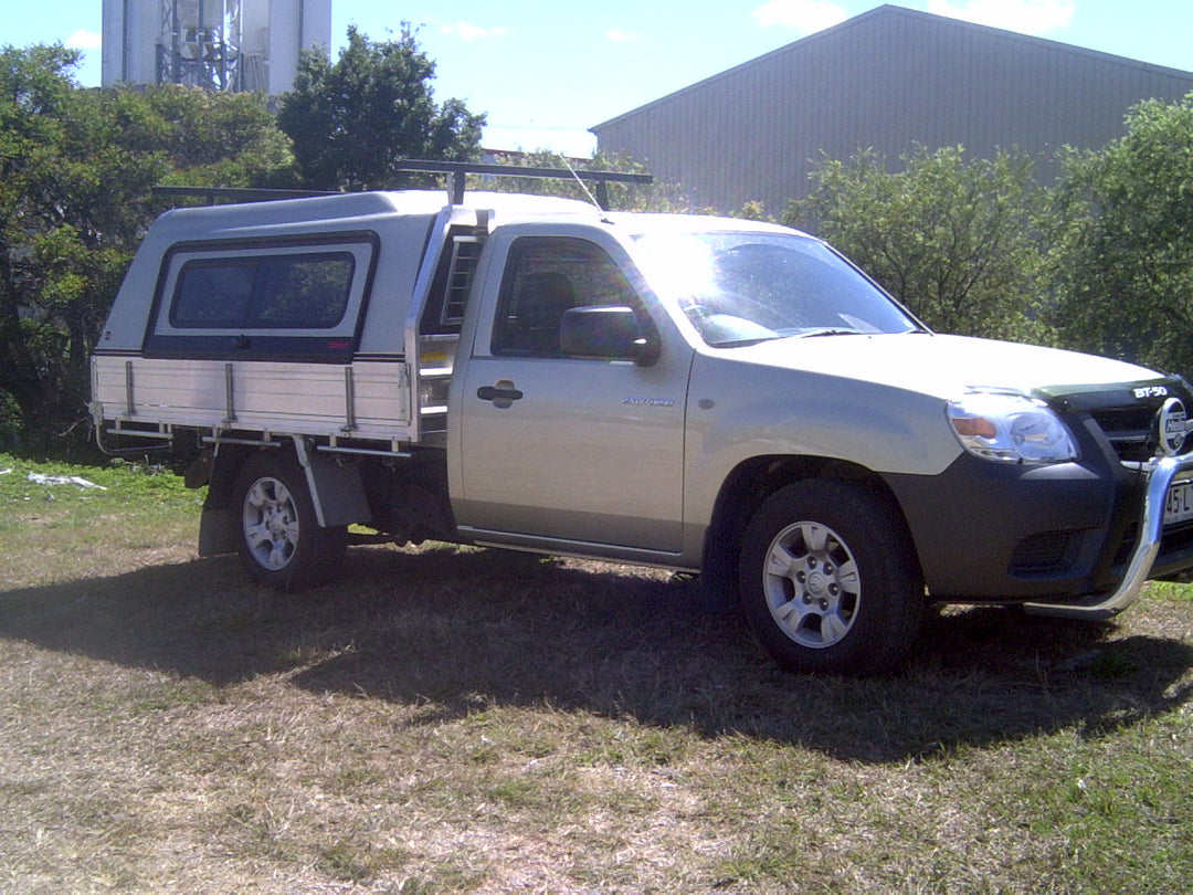 3XM Tradesman Series canopy with Sliding windows in the Lift Up doors to suit any Extra Cab tray