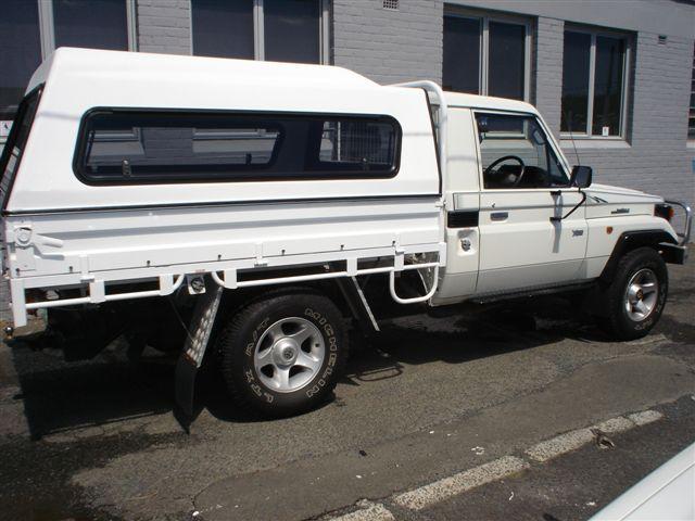 3XM Trayback Series canopy with Sliding Windows to suit any Single Cab tray
